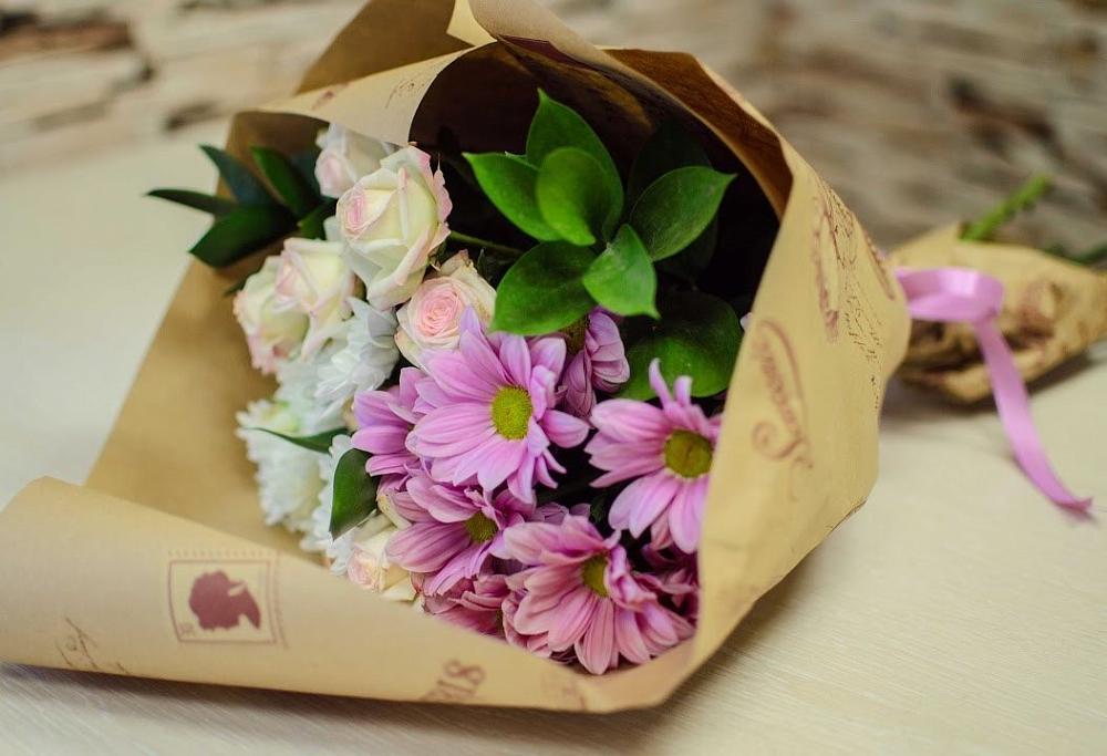 Букет цветов из: Розы и Хризантемы в Марфино