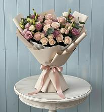 Букет цветов из:  Розы и Лизиантусы в Марфино