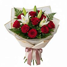 Букет цветов из:  Лилии и Розы в Марфино