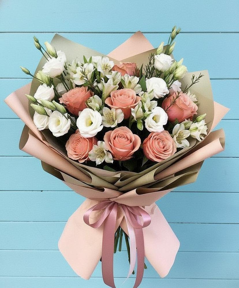 Букет цветов из: Розы, Альстромерии и Лизиантусы в Марфино