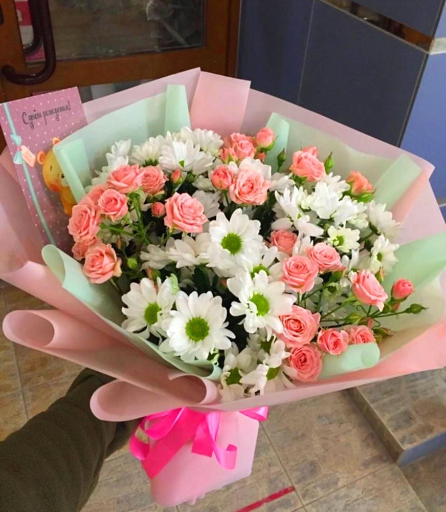 Букет цветов из: Розы и Хризантемы в Марфино