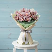 Букет цветов из:  Орхидеи и Розы в Марфино