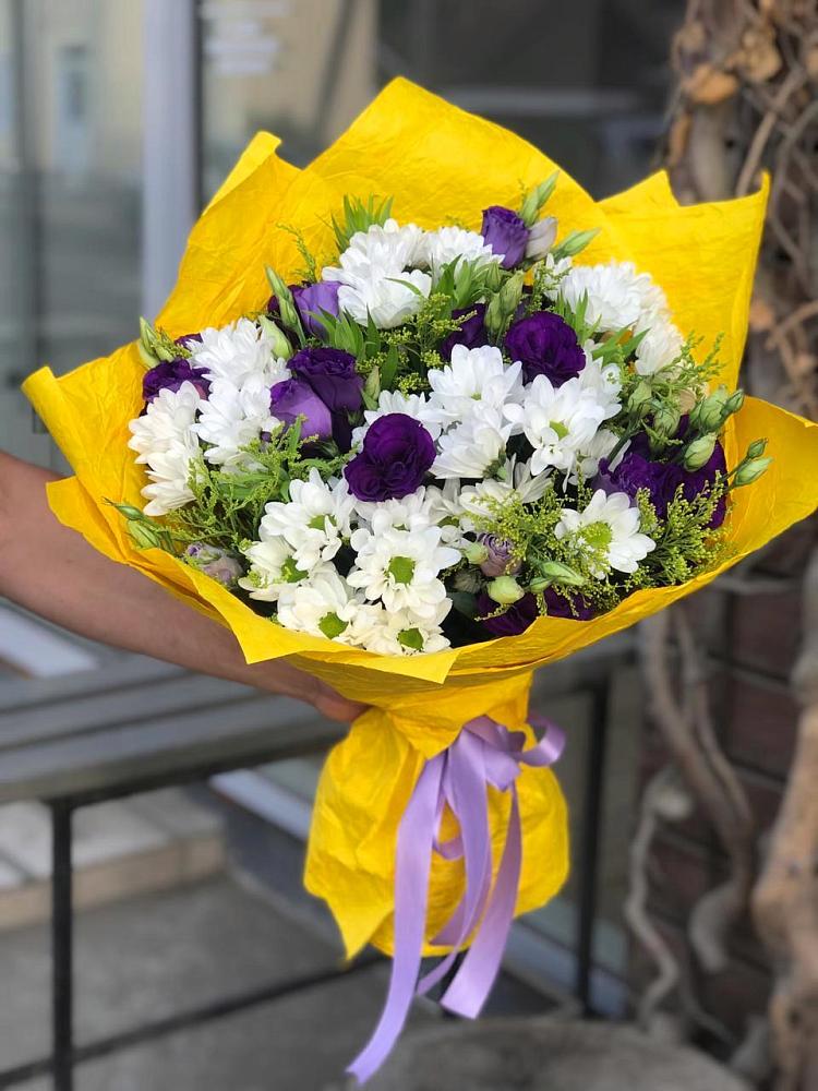 Букет цветов из: Ирисы, Хризантемы и Ромашки в Марфино