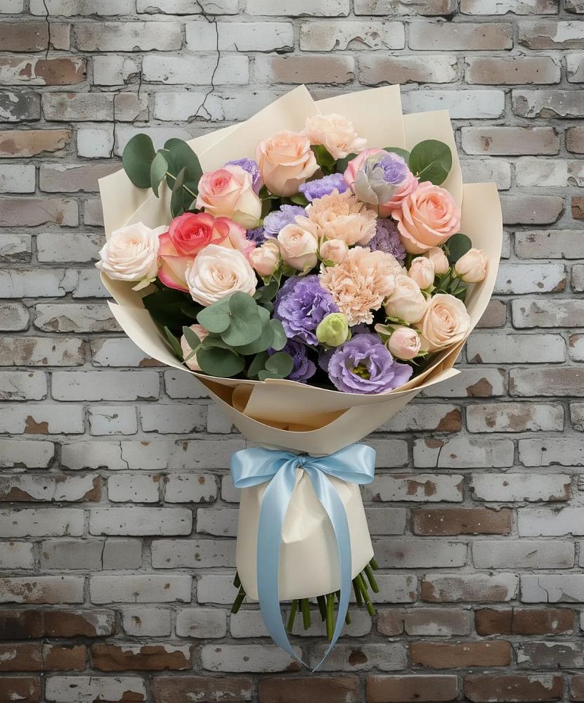 Букет цветов из: Розы, Лизиантусы и Гвоздики в Марфино