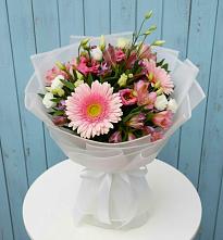 Букет цветов из:  Герберы, Альстромерии и Лизиантусы #REPLACE_PRED# Марфино
