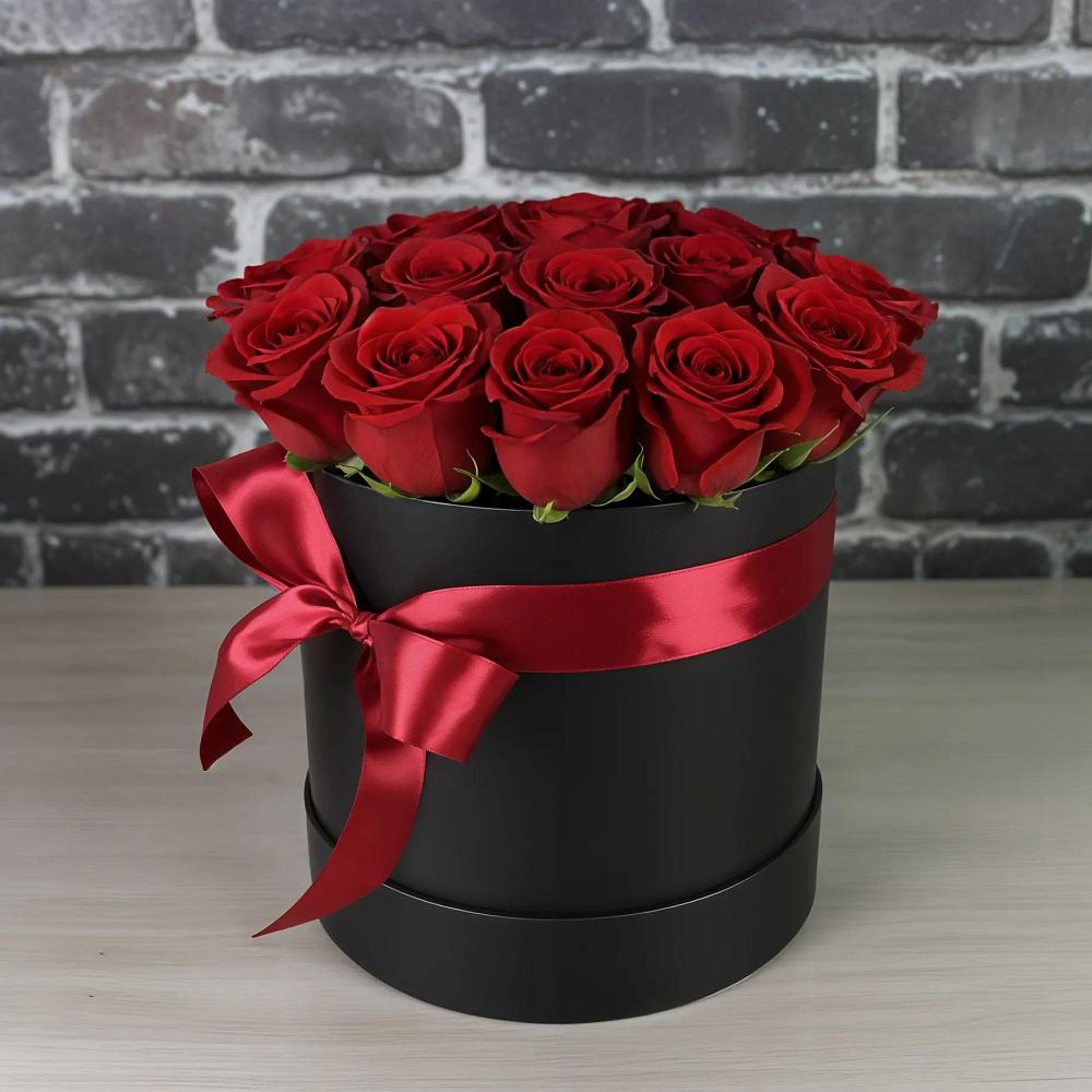 Цветочная композиция из Розы в шляпной коробке в Марфино