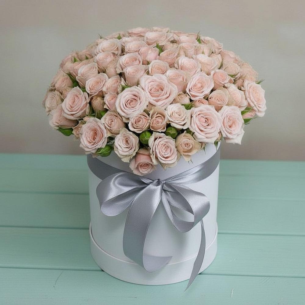 Цветочная композиция из Розы в шляпной коробке в Марфино